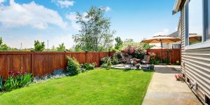 garden-fence-feature